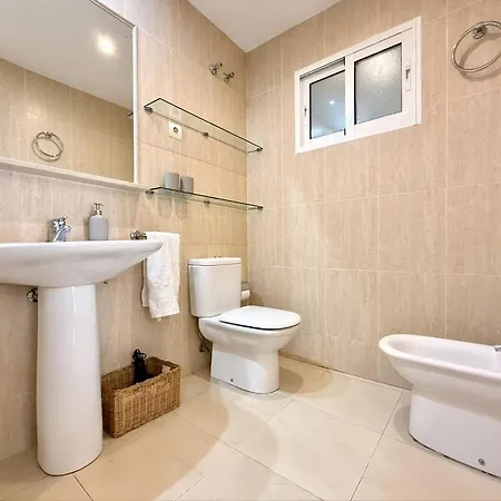 Apartamento La Caracola Iii Beachfront & Center